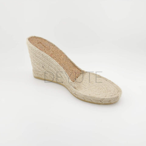 modelo Aston Martin lat1